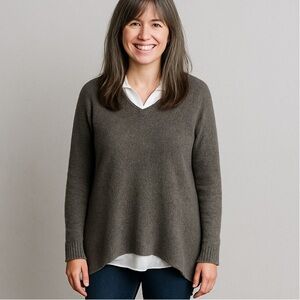 > Subtle Luxury 100% Cashmere Sweater Gray Long Sleeve Women’s Size XS